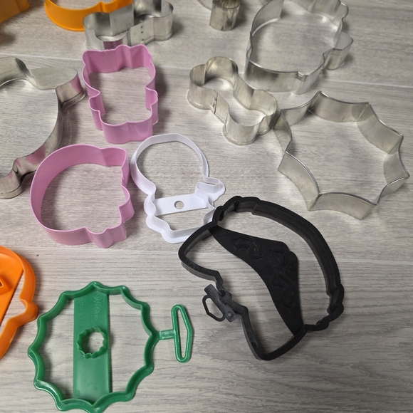Random Various Cookie Cutter - Picture 3 of 8